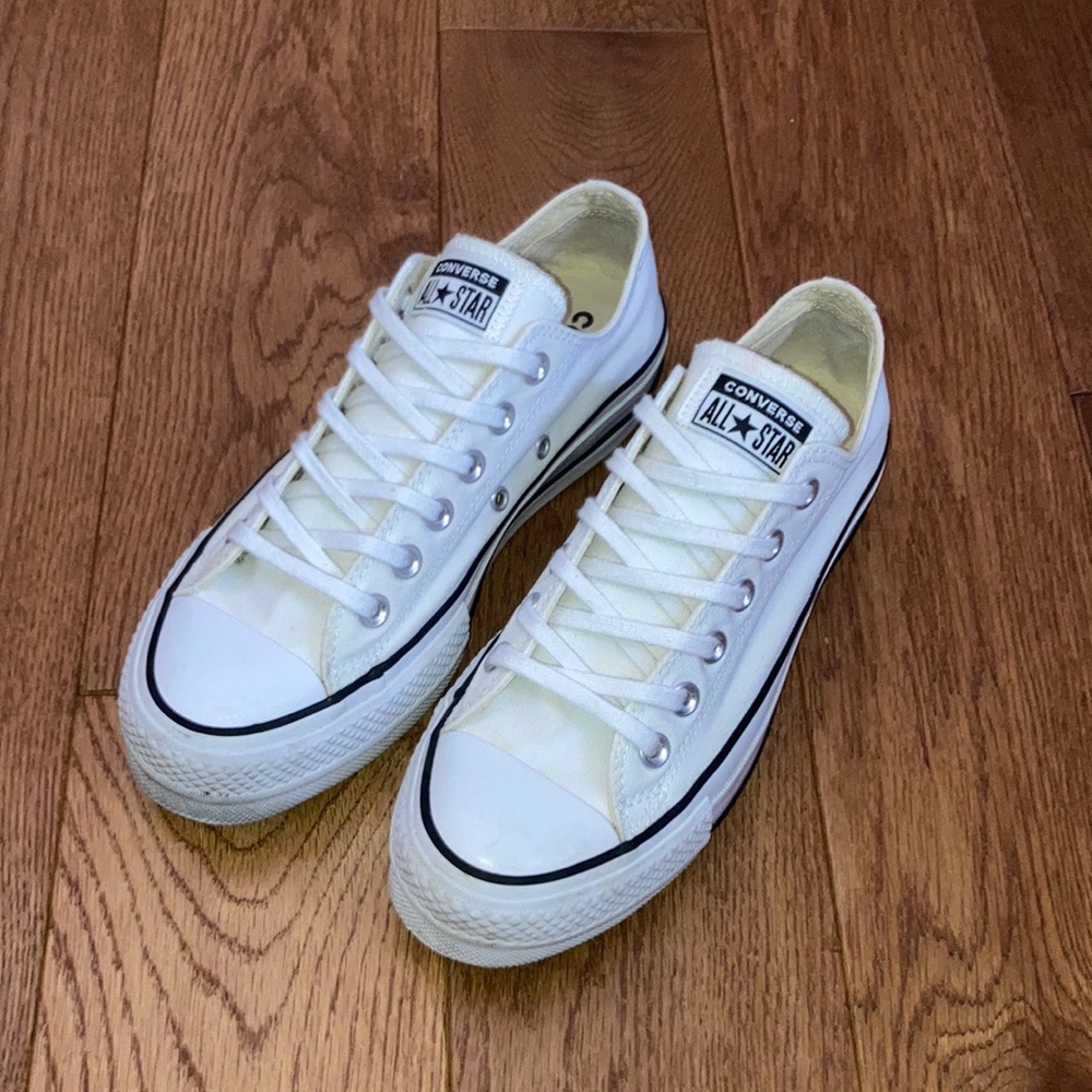 White canvas low top platform converse